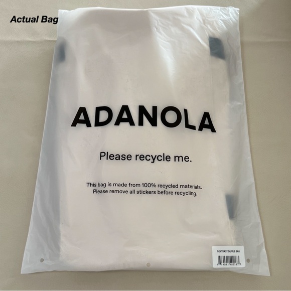 NWT: ADANOLA CONTRAST CANVAS DUFFLE BAG IN CREME/NAVY (O/S) - Picture 3 of 8